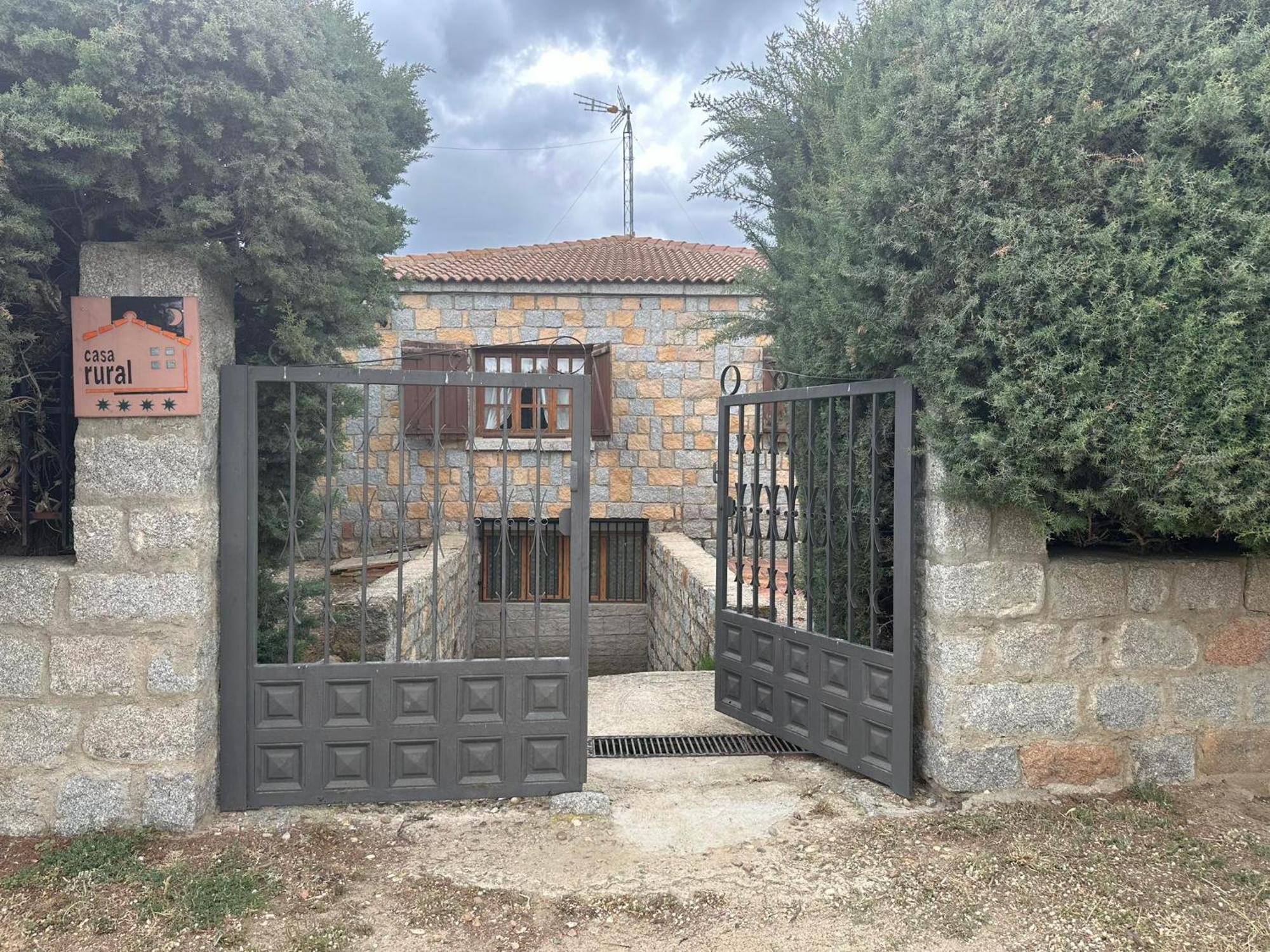 Hostal Cordel La Serrada Exterior foto