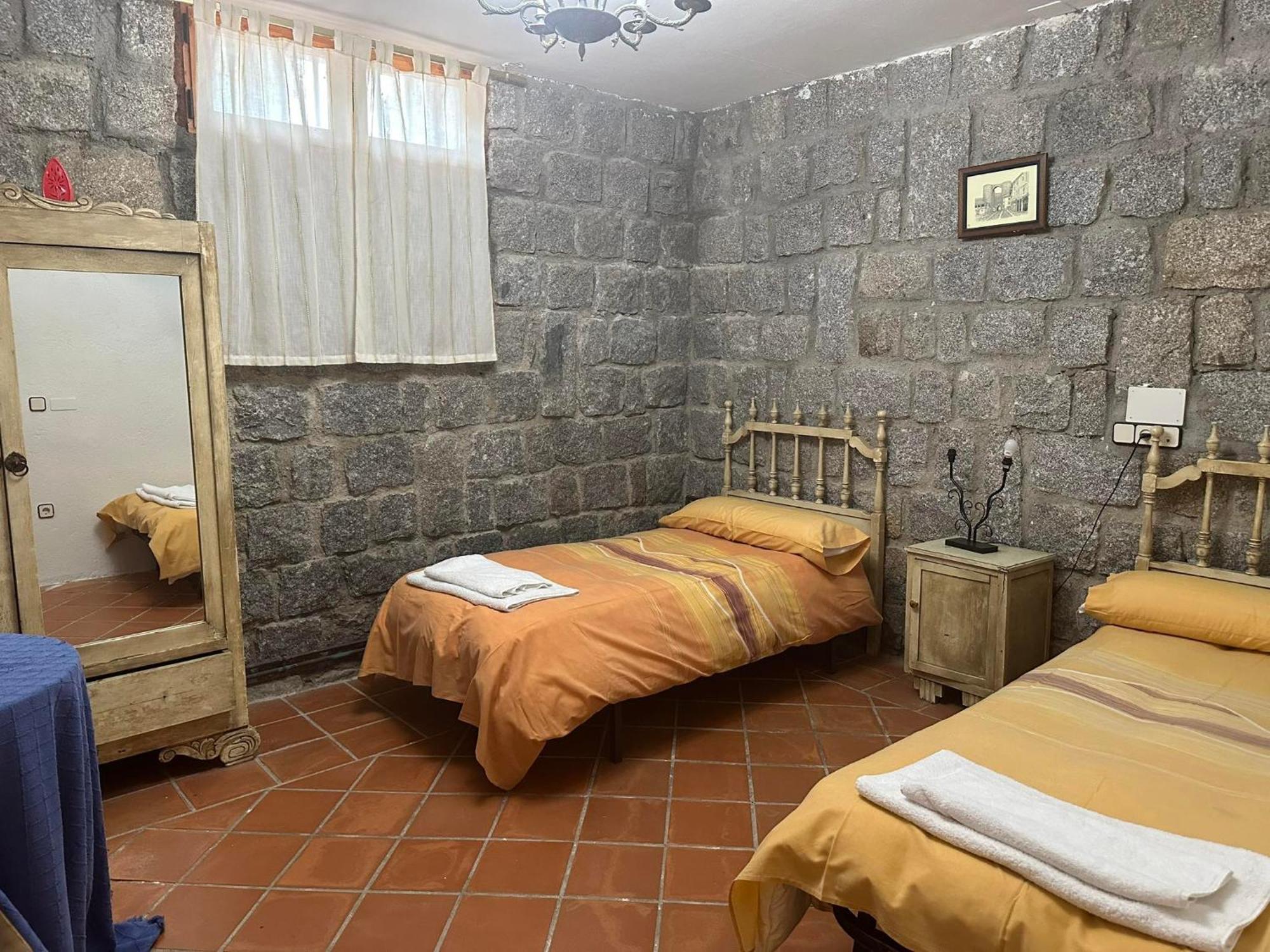 Hostal Cordel La Serrada Exterior foto